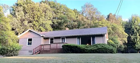 207 W Kott, Manistee, MI 49660
