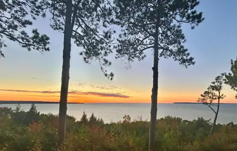 10 Vantage Pointe, Glen Arbor, MI 49636