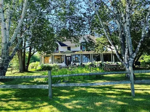 149 E Hbr, Maple City, MI 49664