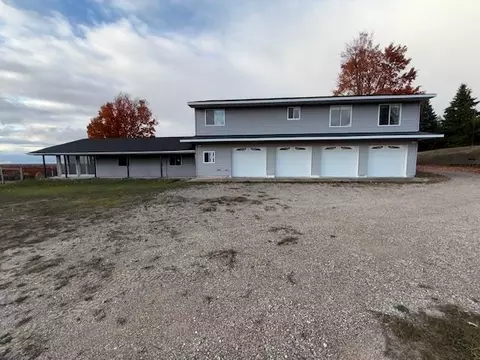 4166 N 15, Mesick, MI 49668