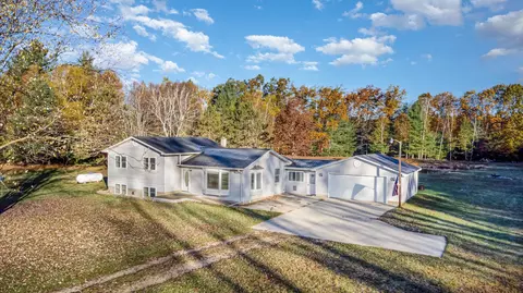 3534 W Coleman, Farwell, MI 48622