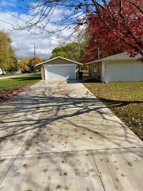 324 N 4th, Shepherd, MI 48883 photo 5