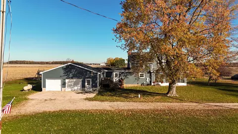 5346 S Loomis, Shepherd, MI 48883 photo 2