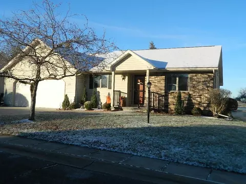 210 Cresthaven, Mount Pleasant, MI 48858