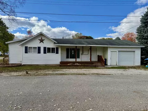 325 E Main, Breckenridge, MI 48615