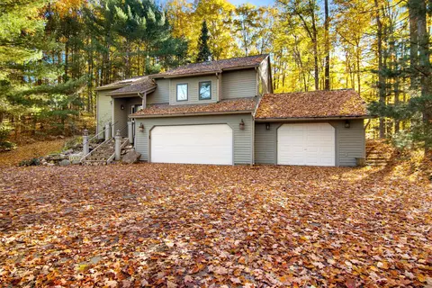 10371 Deerpath N, Traverse City, MI 49685