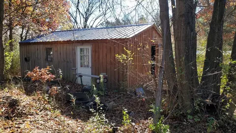 7724 W Millbrook, Blanchard, MI 49310 photo 2