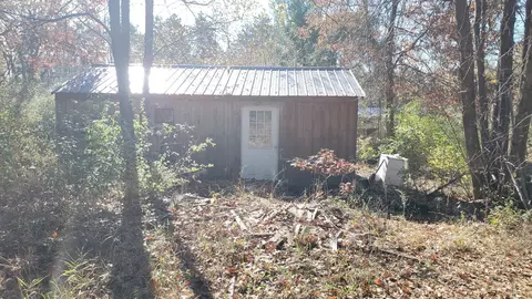 7724 W Millbrook, Blanchard, MI 49310 photo 3