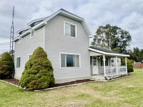 889 N Ferris, Sumner, MI 48889