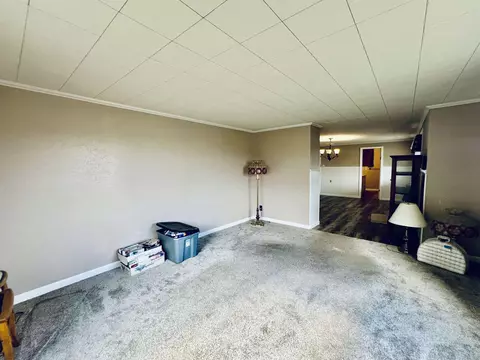 Living - 889 N Ferris, Sumner, MI 48889 photo 6 of 7