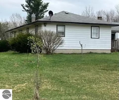 4419 10 Mile, Evart, MI 49631