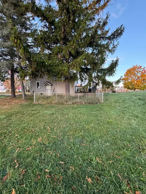 917 E Riv, Mount Pleasant, MI 48858 photo 8