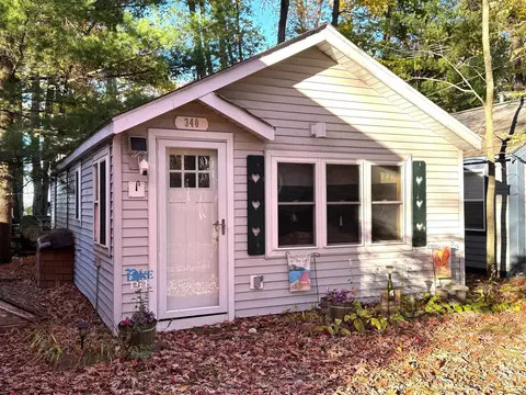 340 Lone Pne, Roscommon, MI 48653