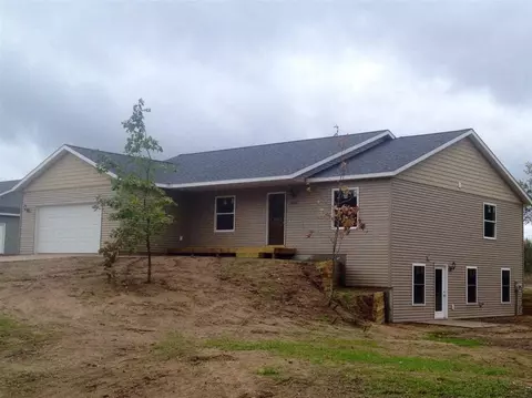 6150 Jeffrey, Grawn, MI 49637