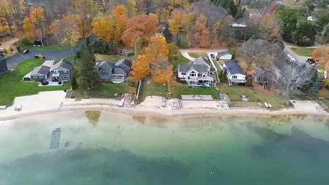 220 NW Silver Lk, Traverse City, MI 49685
