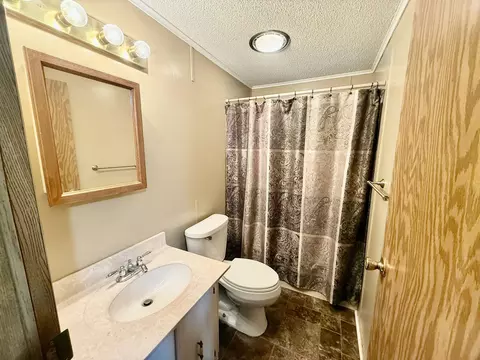 Bath - 23 Meadow, Ithaca, MI 48847 photo 1 of 7