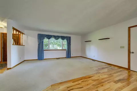 Living - 12199 S Lincoln, Cedar, MI 49621 photo 3 of 9