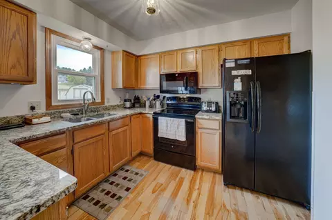 Kitchen - 12199 S Lincoln, Cedar, MI 49621 photo 2 of 4