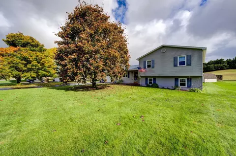 12199 S Lincoln, Cedar, MI 49621