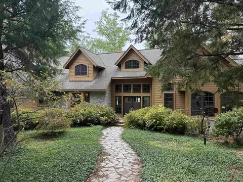 8489 Timbers, Traverse City, MI 49684