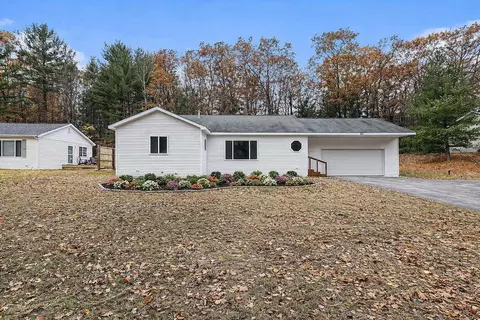 85 Tibbets Lk, Traverse City, MI 49696