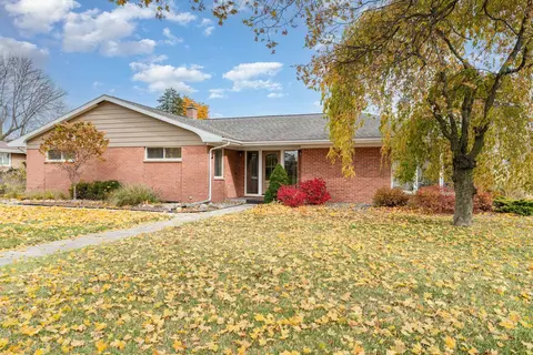 424 Fairlane, Alma, MI 48801