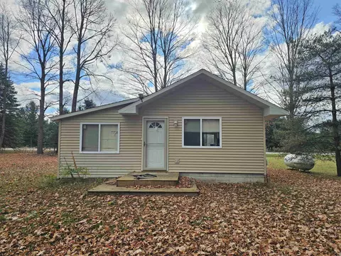 520 W Houghton Lk, Lake City, MI 49651