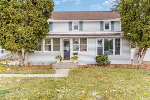 Exterior - 313 E Hillcrest, Alma, MI 48801 photo 2 of 7