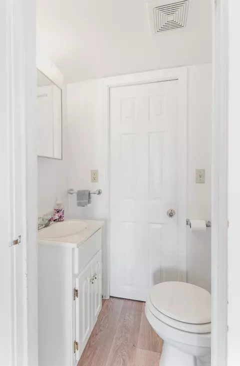 Bath - 313 E Hillcrest, Alma, MI 48801 photo 1 of 4