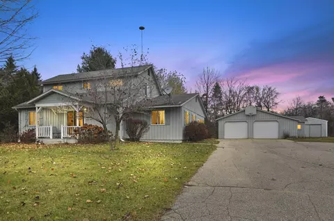 419 5th, Marion, MI 49665