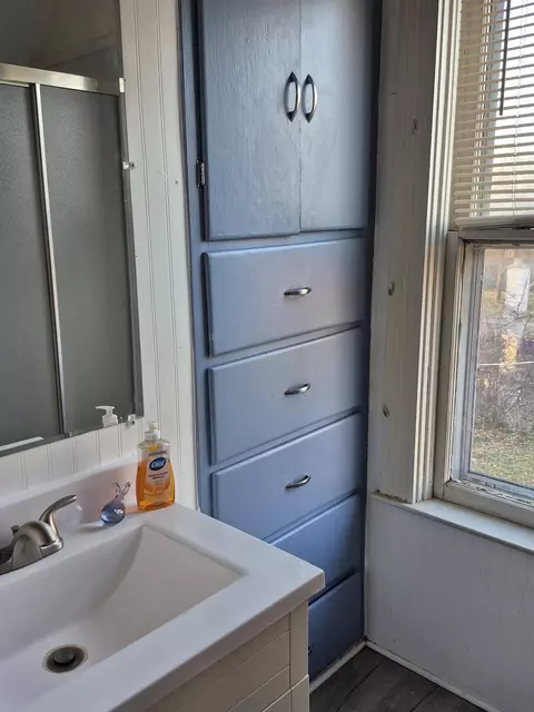 Bath - 234 Wright, Cadillac, MI 49601 photo 2 of 2