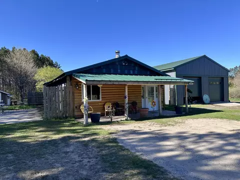 5935 Greenleaf, Grawn, MI 49637