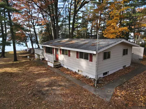 8661 Deadstream, Honor, MI 49640