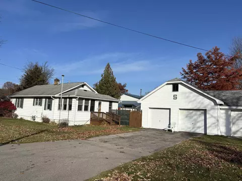 800 E State, East Tawas, MI 48730