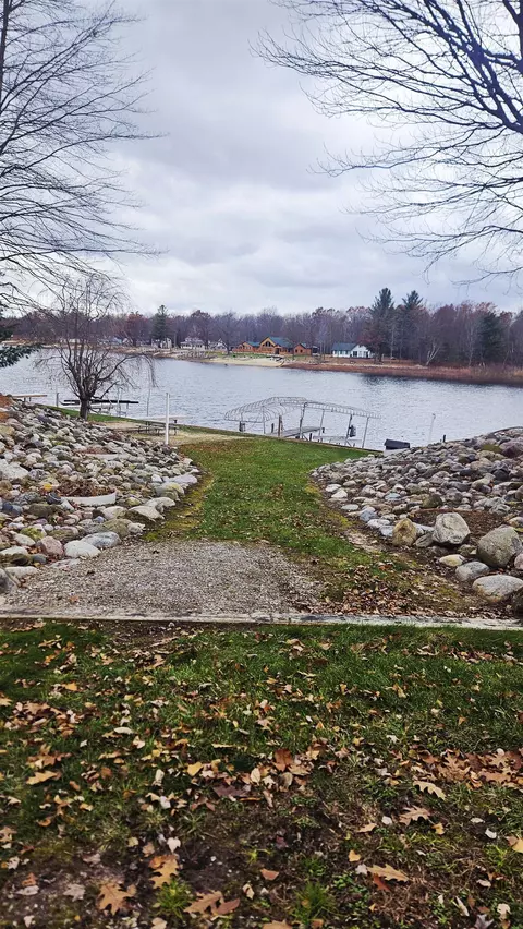 1265 Channel, Gladwin, MI 48624 photo 10