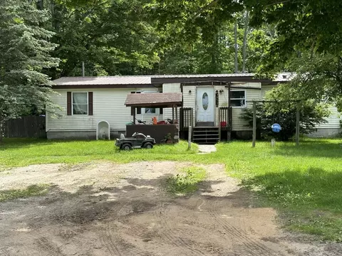 2724 S 35 12, Cadillac, MI 49601