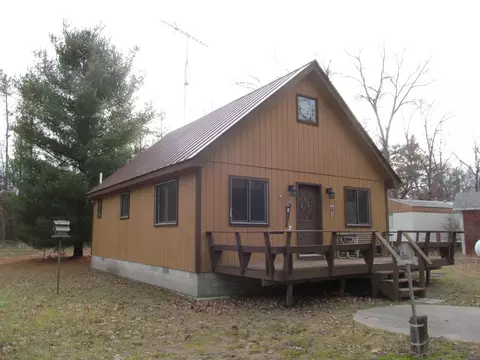 1191 W 10 12 Mile, Irons, MI 49644