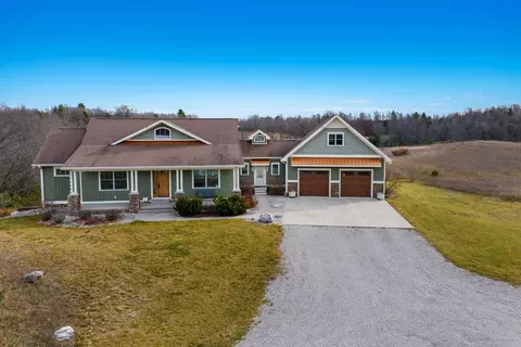 11007 S Rolling Mdws, Maple City, MI 49664