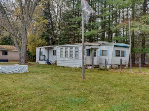 974 Parkway, Tawas City, MI 48763