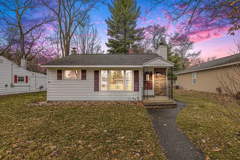 430 Davis, Traverse City, MI 49686
