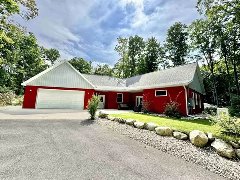 2144 N Jacobson, Suttons Bay, MI 49682