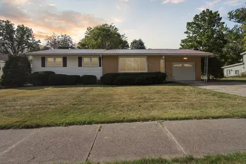 127 Philadelphia, Alma, MI 48801