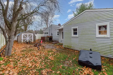 Exterior - 3165 Amelia, Flushing, MI 48433 photo 2 of 5