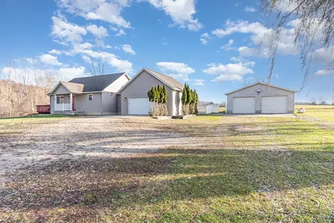 2150 N Douglas, Riverdale, MI 48877