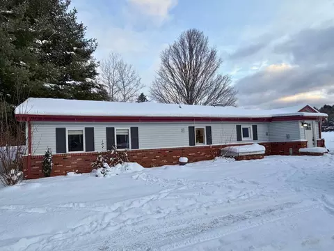 385 W Sleights, Traverse City, MI 49696