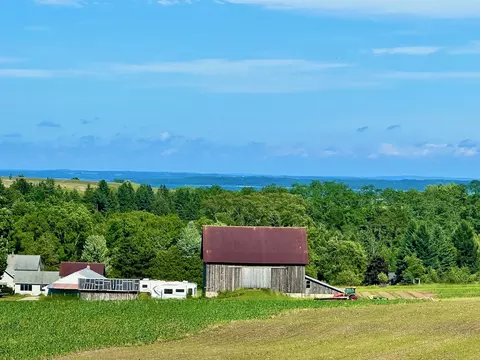 9224 E Duck Lk #PARCEL A, Suttons Bay, MI 49682