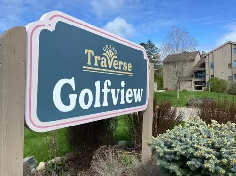 5550 Golfview, Williamsburg, MI 49690