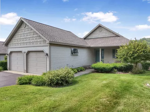 2911 E Crown, Traverse City, MI 49684