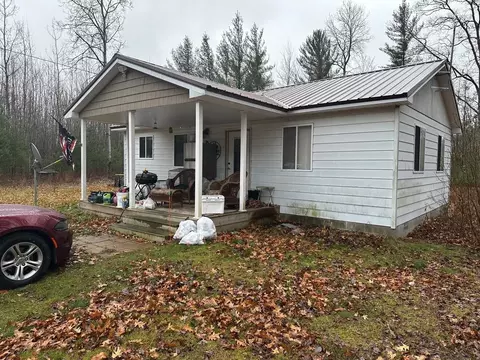 220 E Sanborn, Lake City, MI 49651