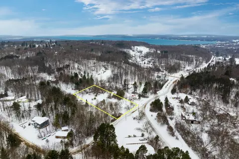 00 East, Benzonia, MI 49616